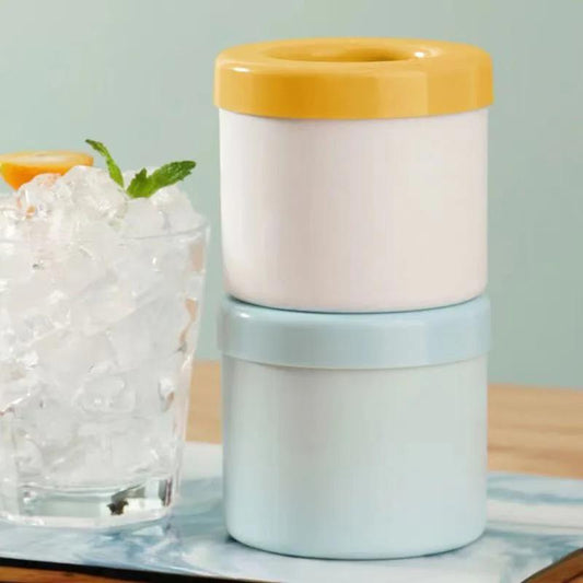 Silicone ice cube mold - DIY homemade ice maker for summer in the refrigerator